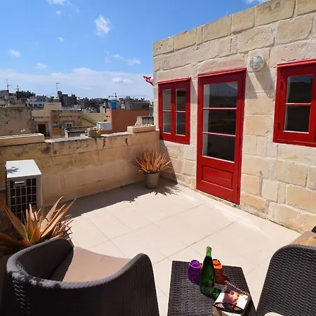 Stylish And Characterful Townhouse - Views A C Cospicua