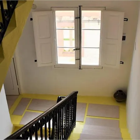 Stylish And Characterful Townhouse - Views A C Semesterbostad