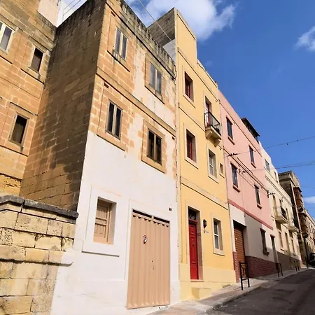 Stylish And Characterful Townhouse - Views A C *